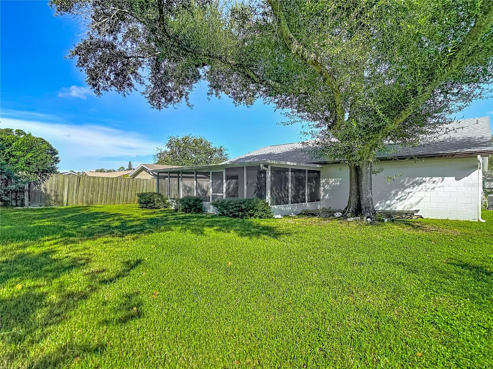 Single Family Residence at 620 STILLVIEW CIR, BRANDON, photo 27 of 28