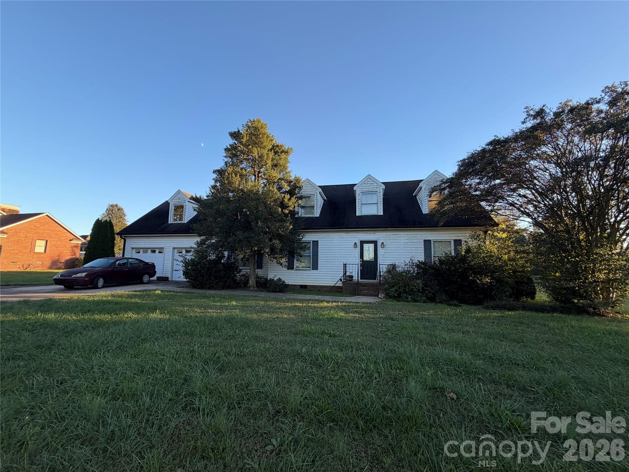 Single Family Residence at 728 Jane Sowers Road, Statesville, photo 3 of 16