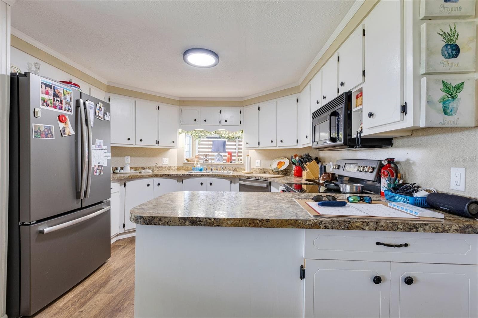 Manufactured Home at 412 VIVAR, NORTH PORT, photo 7 of 47