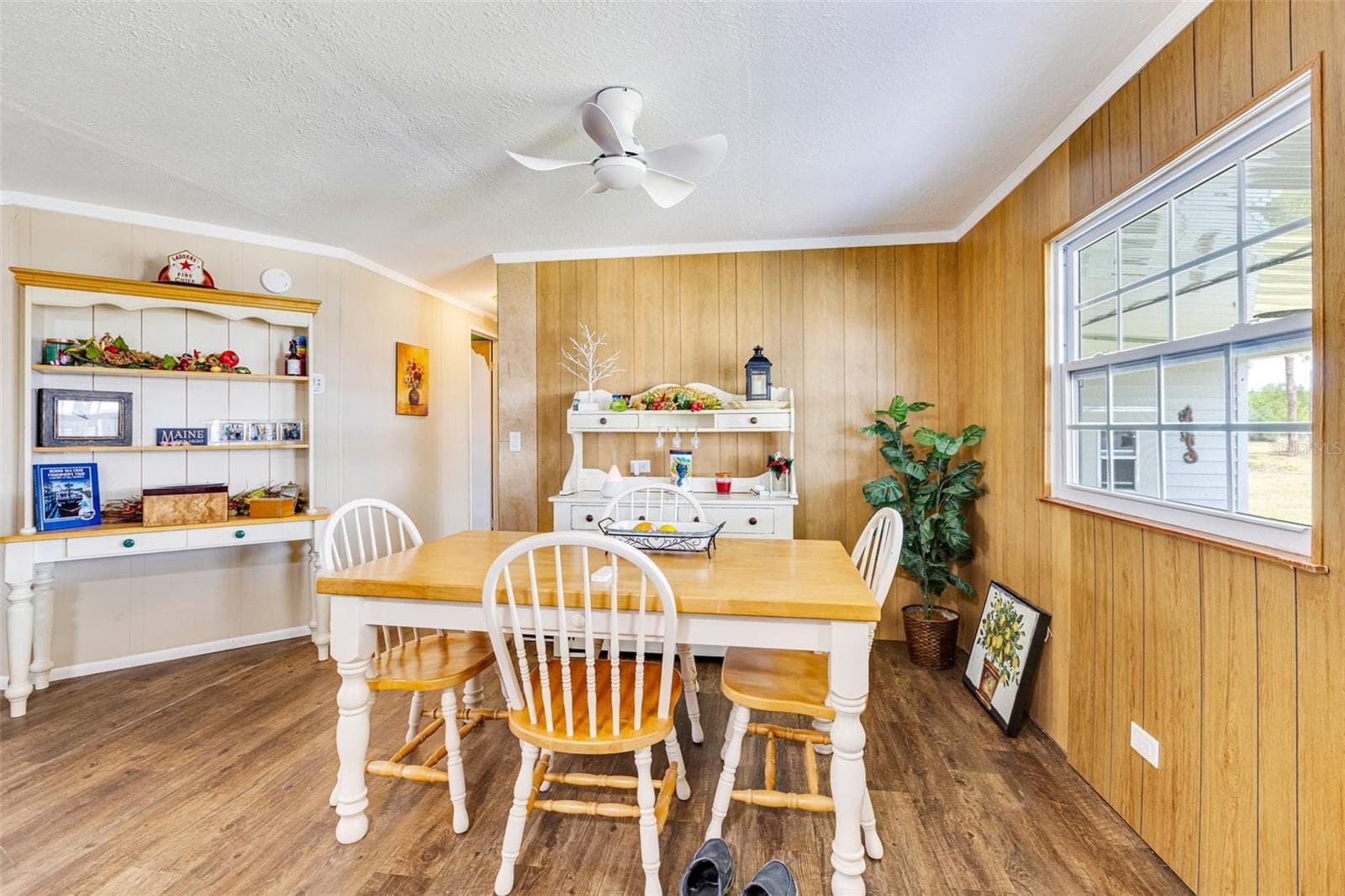 Manufactured Home at 412 VIVAR, NORTH PORT, photo 9 of 47