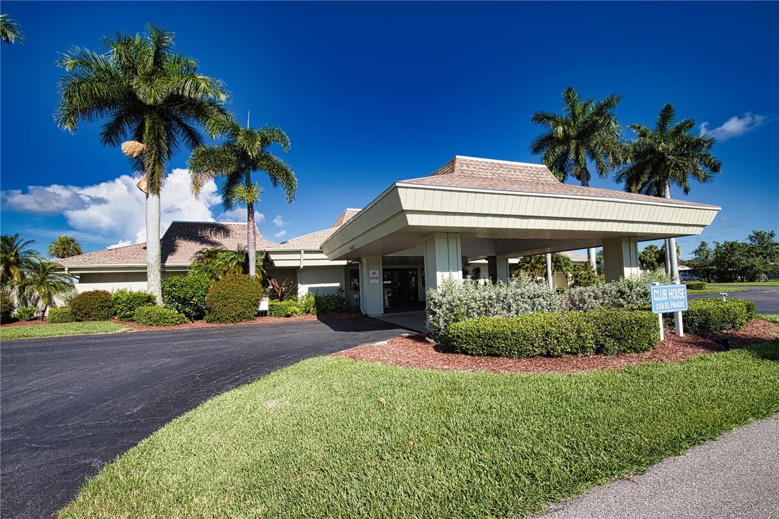Manufactured Home at 412 VIVAR, NORTH PORT, photo 33 of 47