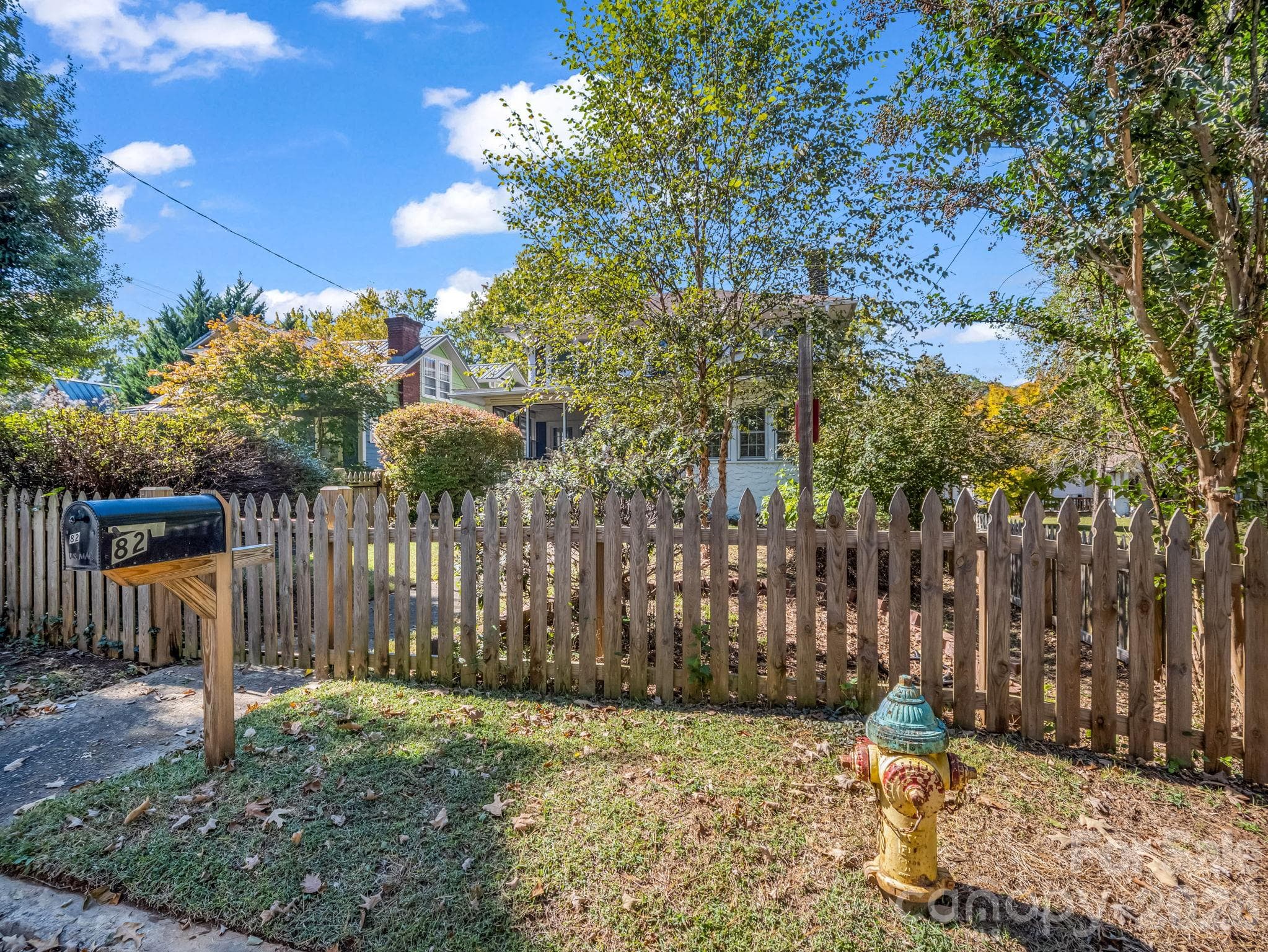 Single Family Residence at 82 Blue Ridge Avenue, Asheville, photo 9 of 48