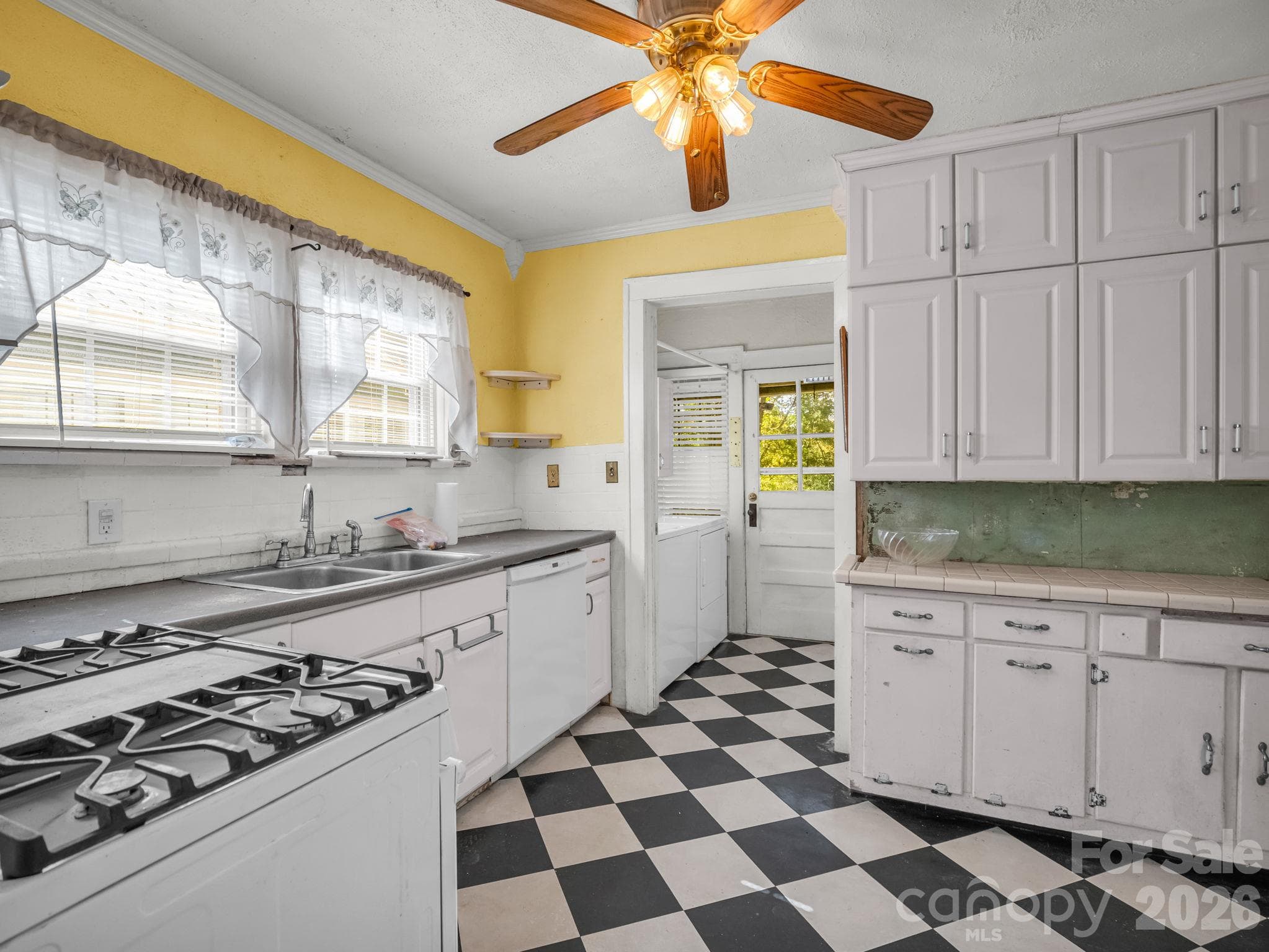 Single Family Residence at 82 Blue Ridge Avenue, Asheville, photo 25 of 48