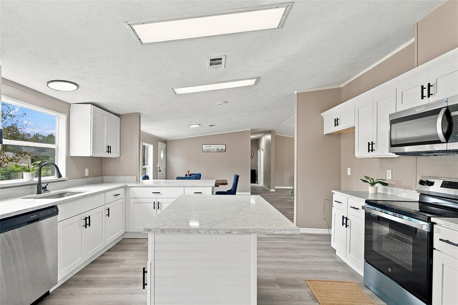 Manufactured Home at 5715 S FLORENCE PT, HOMOSASSA, photo 2 of 67