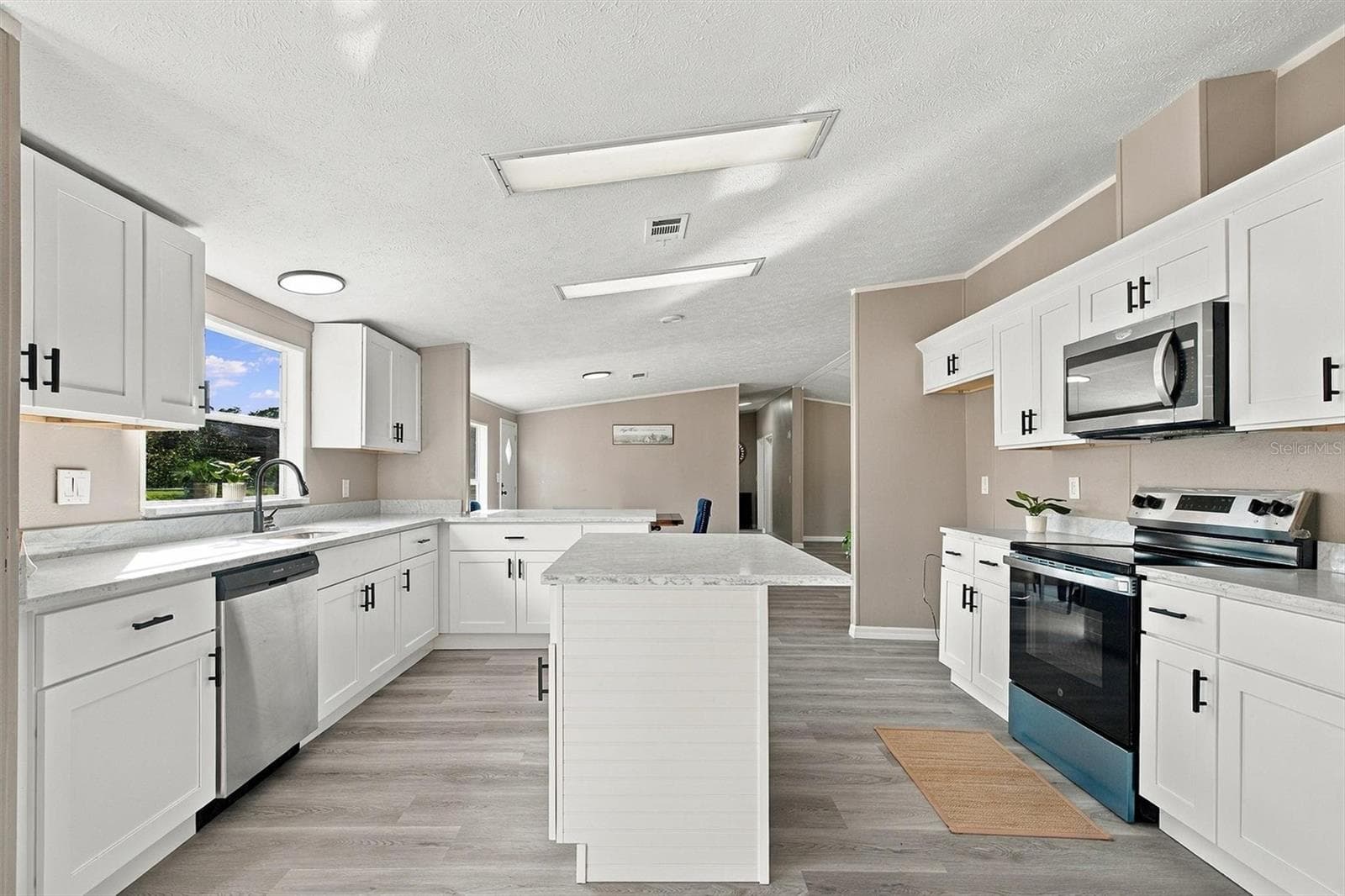 Manufactured Home at 5715 S FLORENCE PT, HOMOSASSA, photo 3 of 67