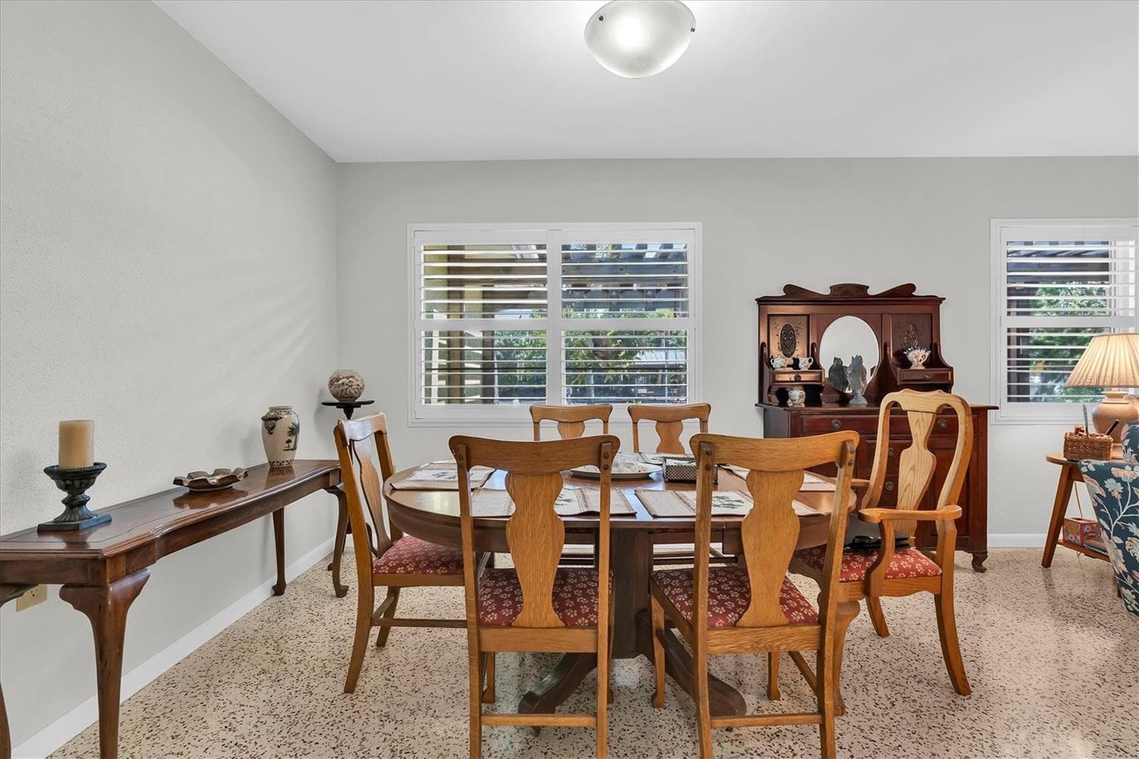 Indoor dining area in great room - 7106 PALM DR, HOLMES BEACH