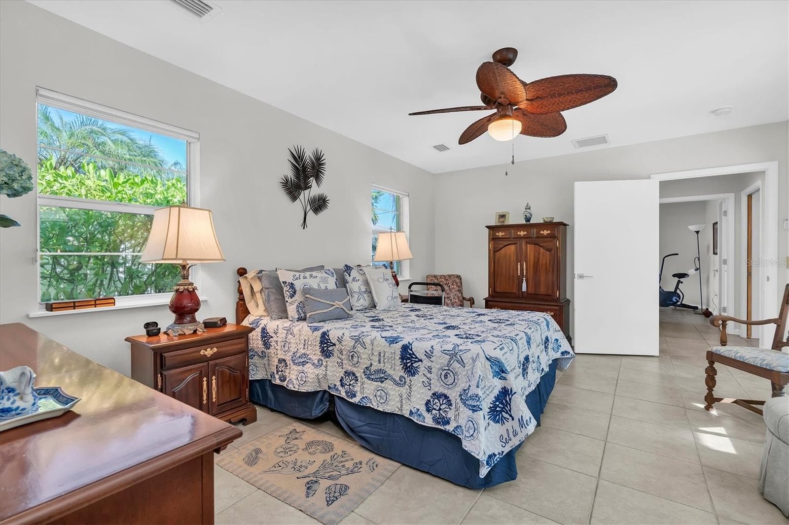 Single Family Residence at 7106 PALM DR, HOLMES BEACH, photo 24 of 61