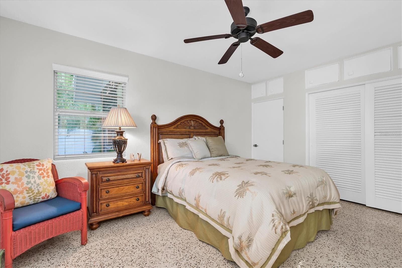 Extra built in storage in the bedrooms - 7106 PALM DR, HOLMES BEACH