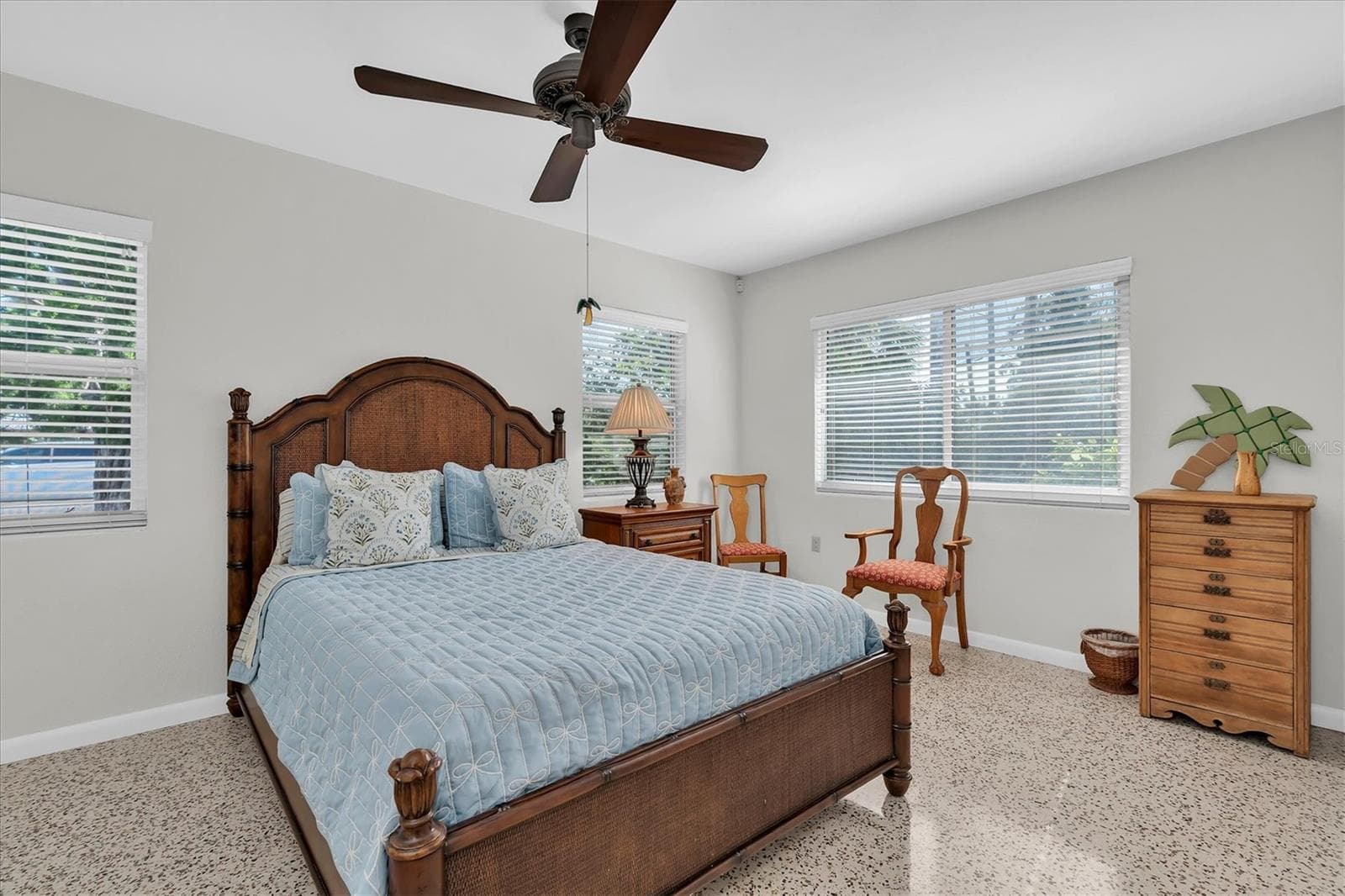 Third bedroom is adjacent to the green bath. - 7106 PALM DR, HOLMES BEACH