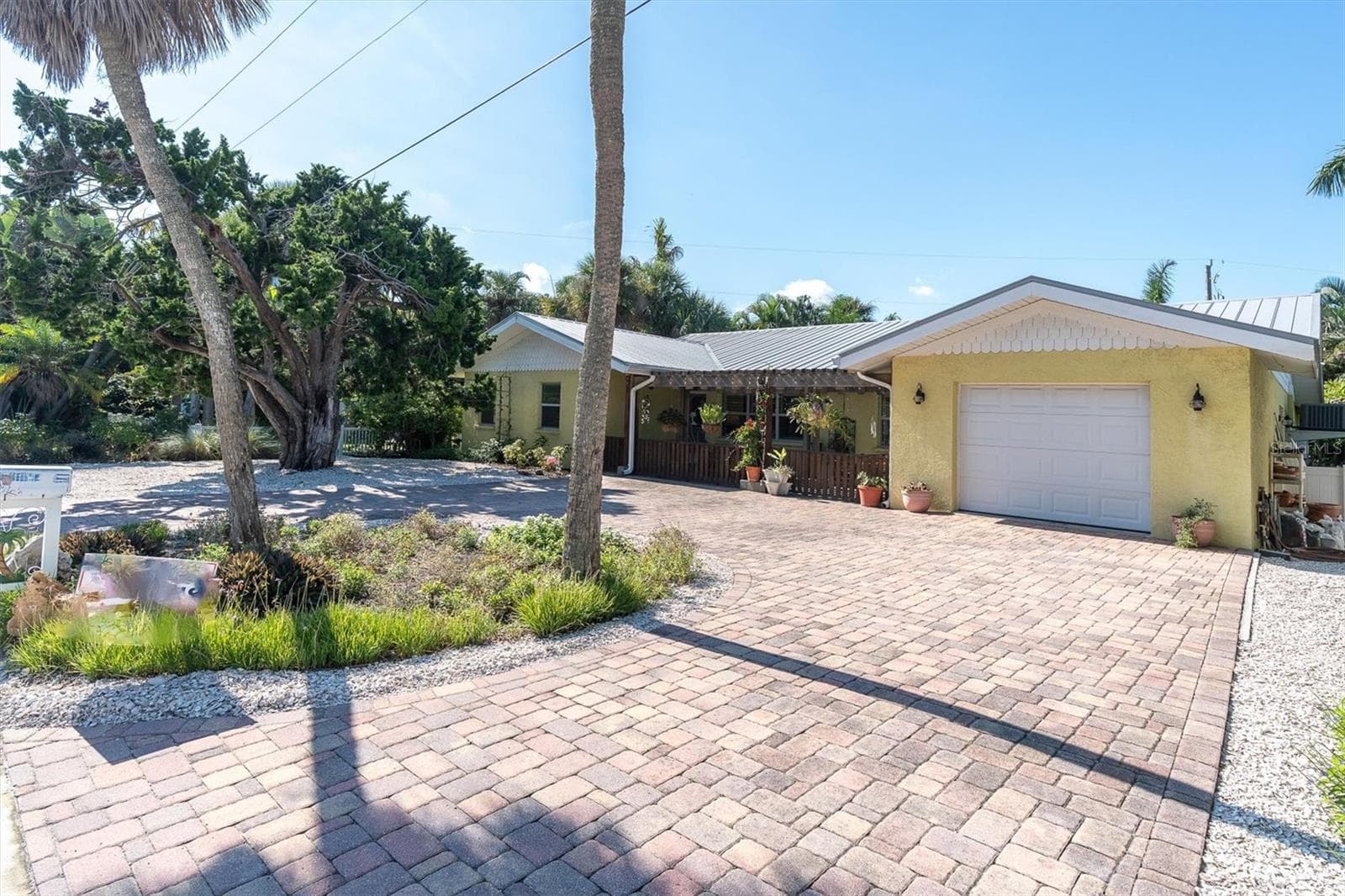 Single Family Residence at 7106 PALM DR, HOLMES BEACH, photo 58 of 61