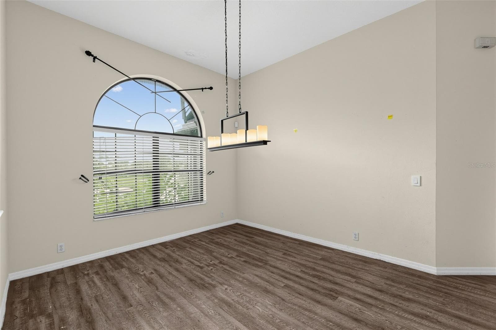 Single Family Residence at 4327 INWOOD LANDING DR, ORLANDO, photo 10 of 24