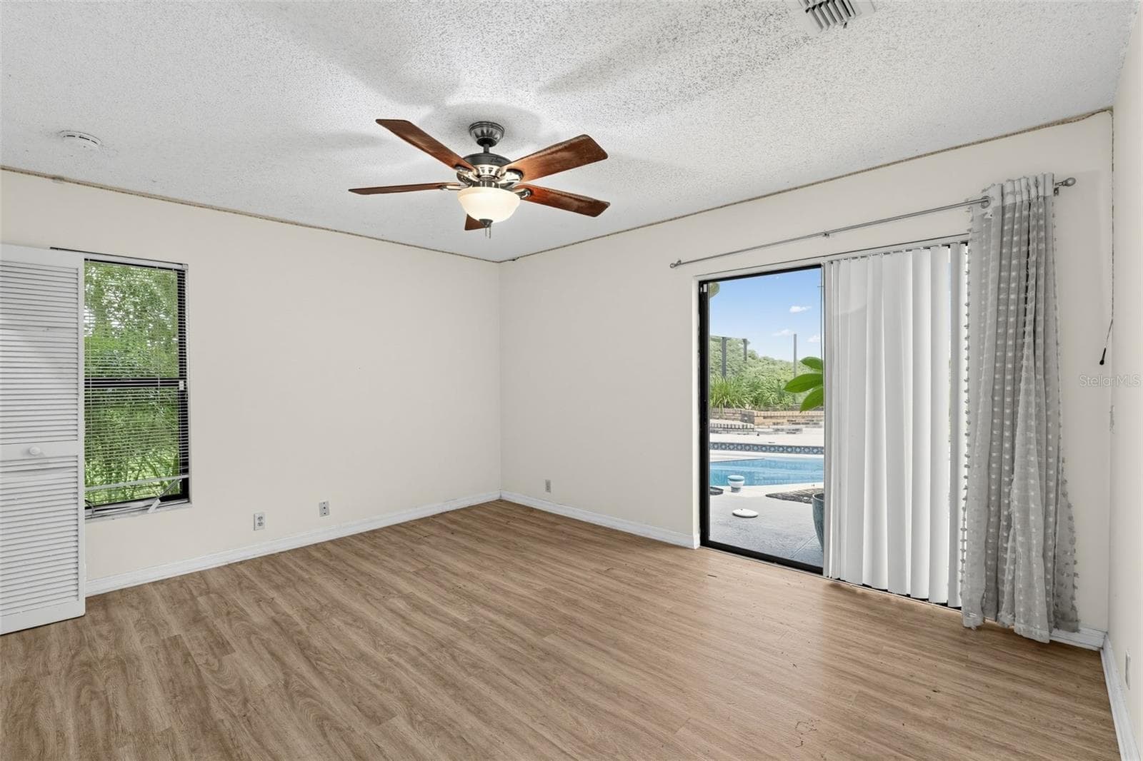 Single Family Residence at 4327 INWOOD LANDING DR, ORLANDO, photo 13 of 24