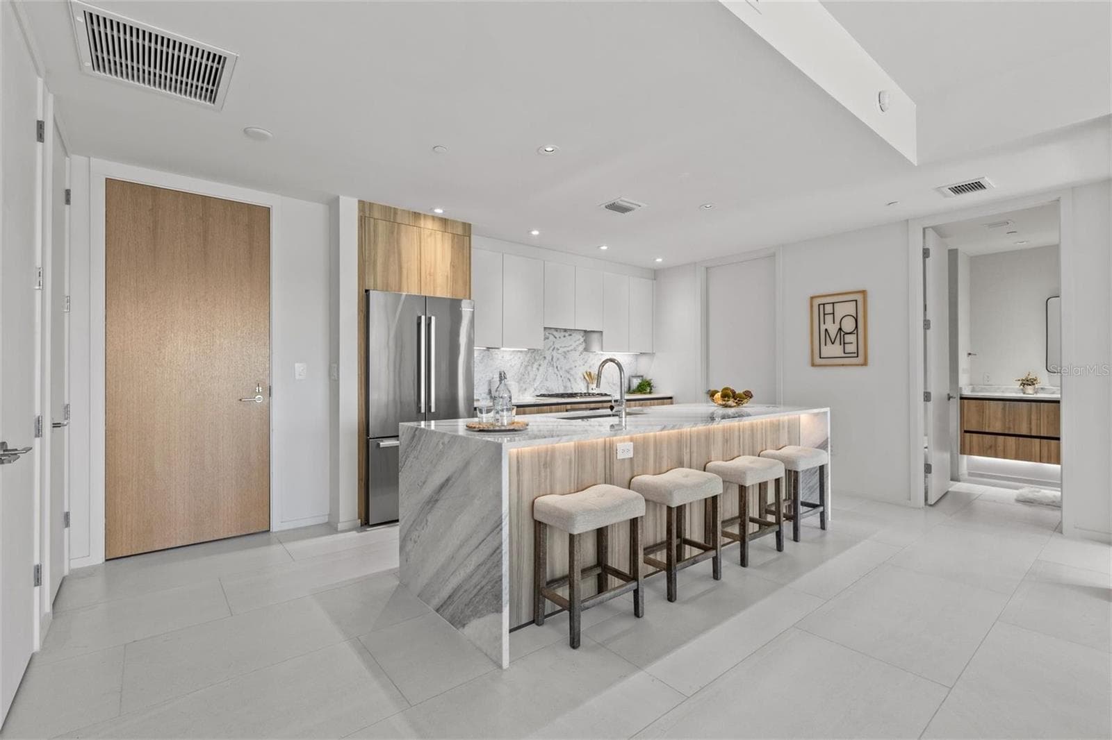 open kitchen - 1020 SUNSET POINT RD #112, CLEARWATER