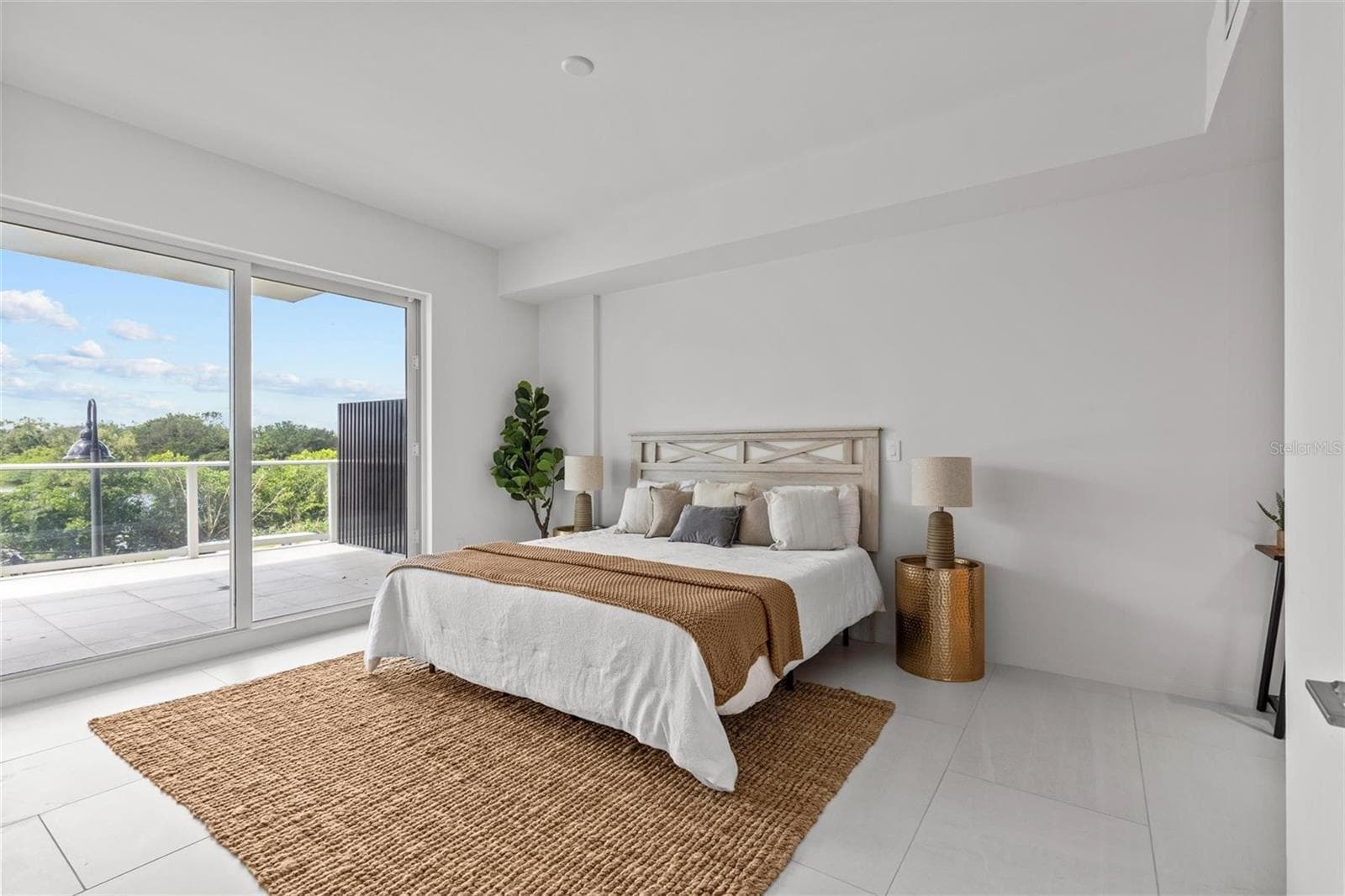 master bedroom - 1020 SUNSET POINT RD #112, CLEARWATER