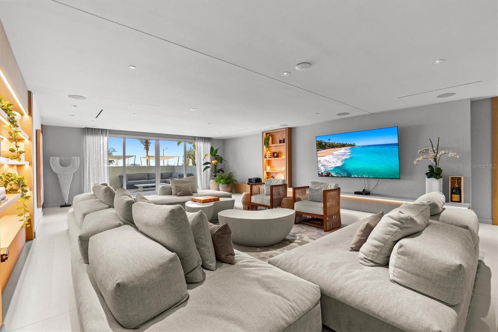 community socializing area - 1020 SUNSET POINT RD #112, CLEARWATER