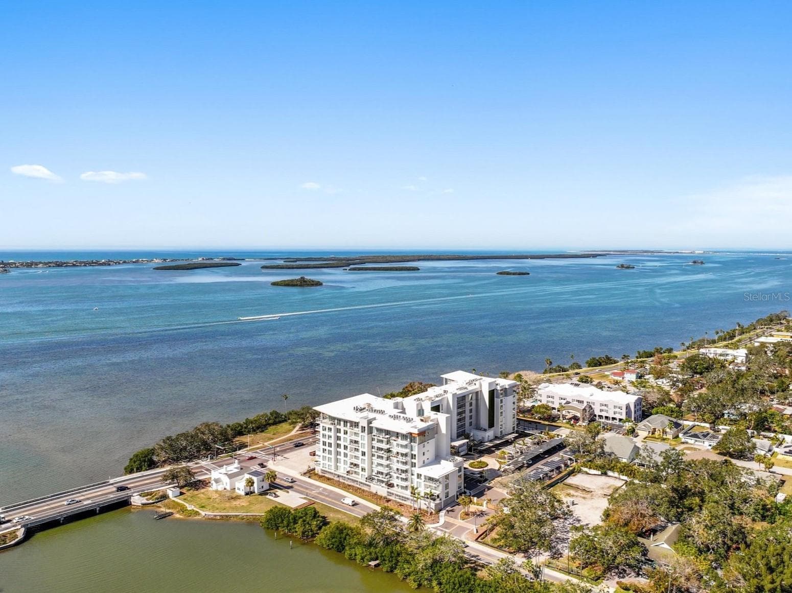 aerial view of gulf - 1020 SUNSET POINT RD #112, CLEARWATER
