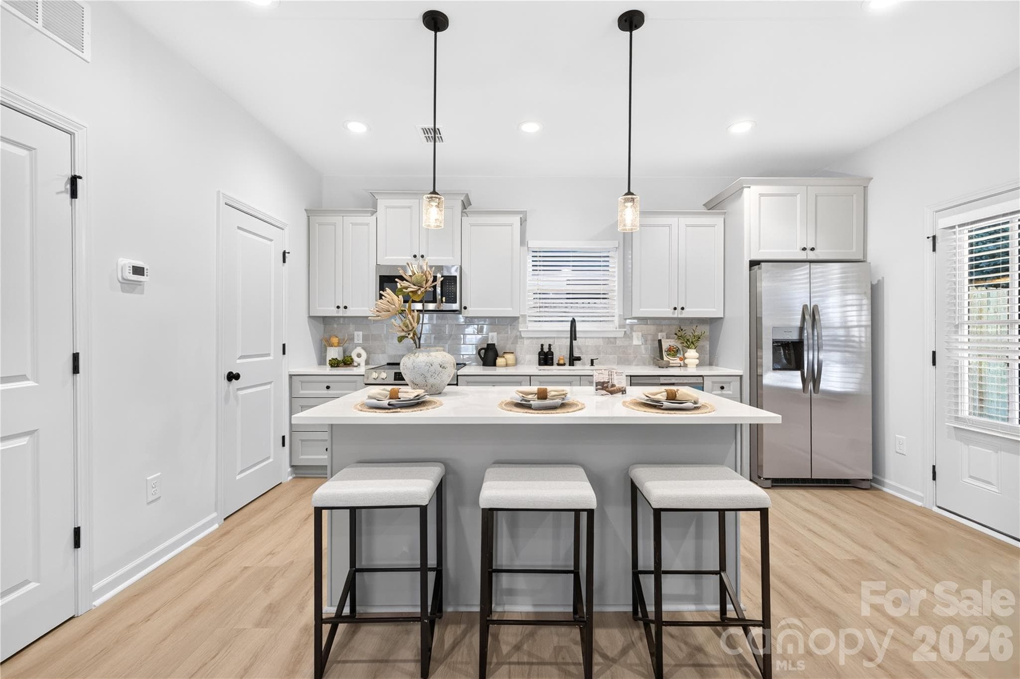 Single Family Residence at 3624 Glenwood Drive, Charlotte, photo 6 of 19