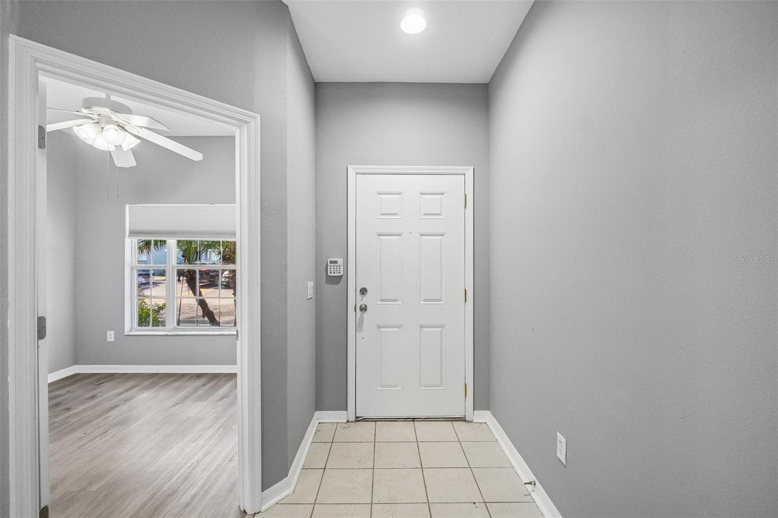 Townhouse at 6716 LAKE CAMDEN WAY, GIBSONTON, photo 4 of 35