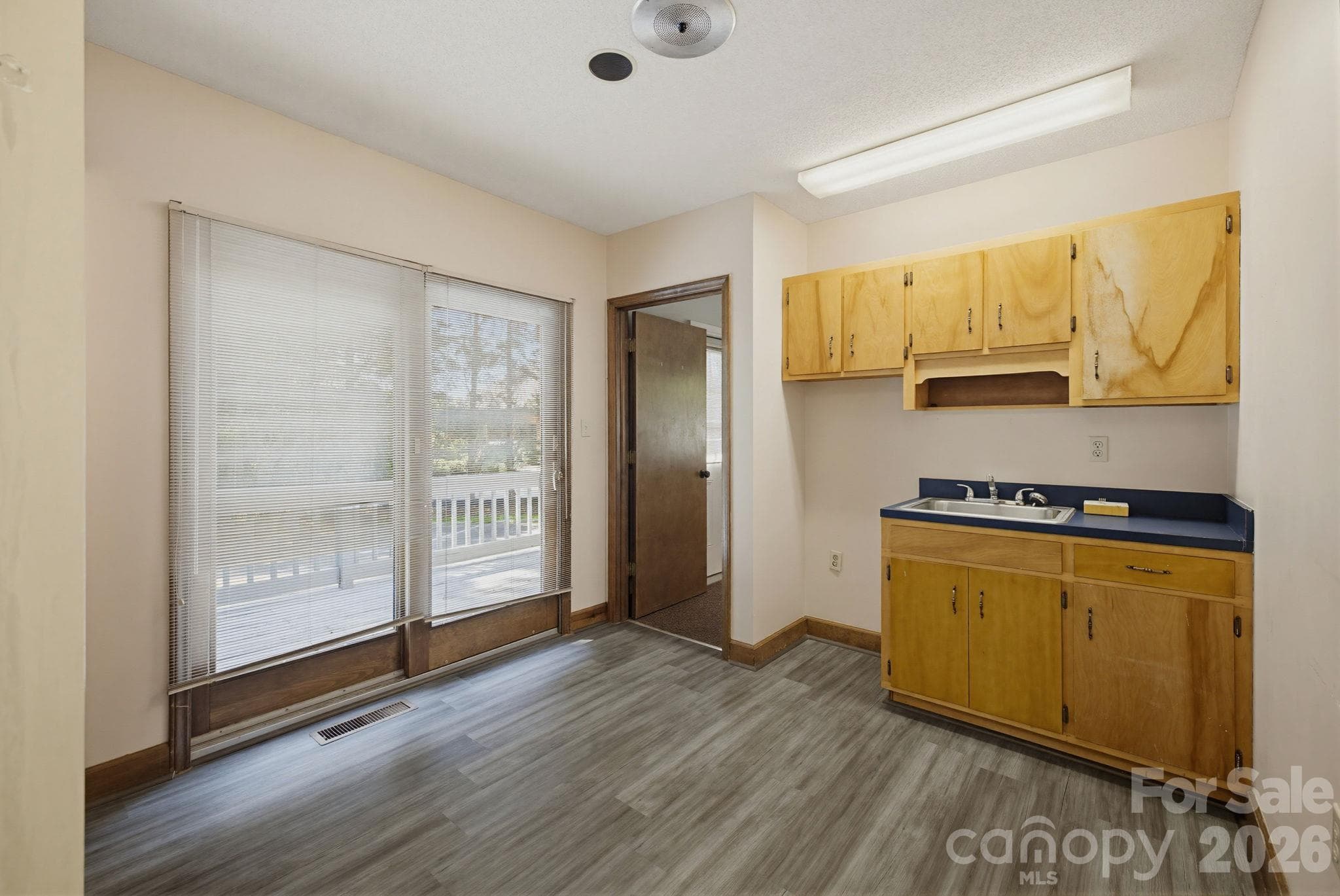 Medical at 114 S Park Terrace, Eden, photo 30 of 47