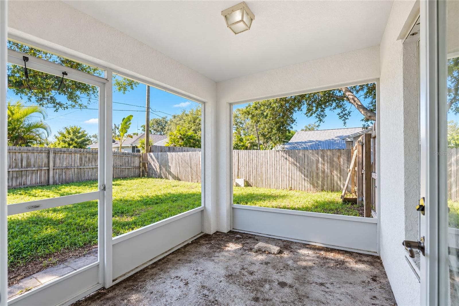 Single Family Residence at 861 POINCIANA RD, VENICE, photo 4 of 29