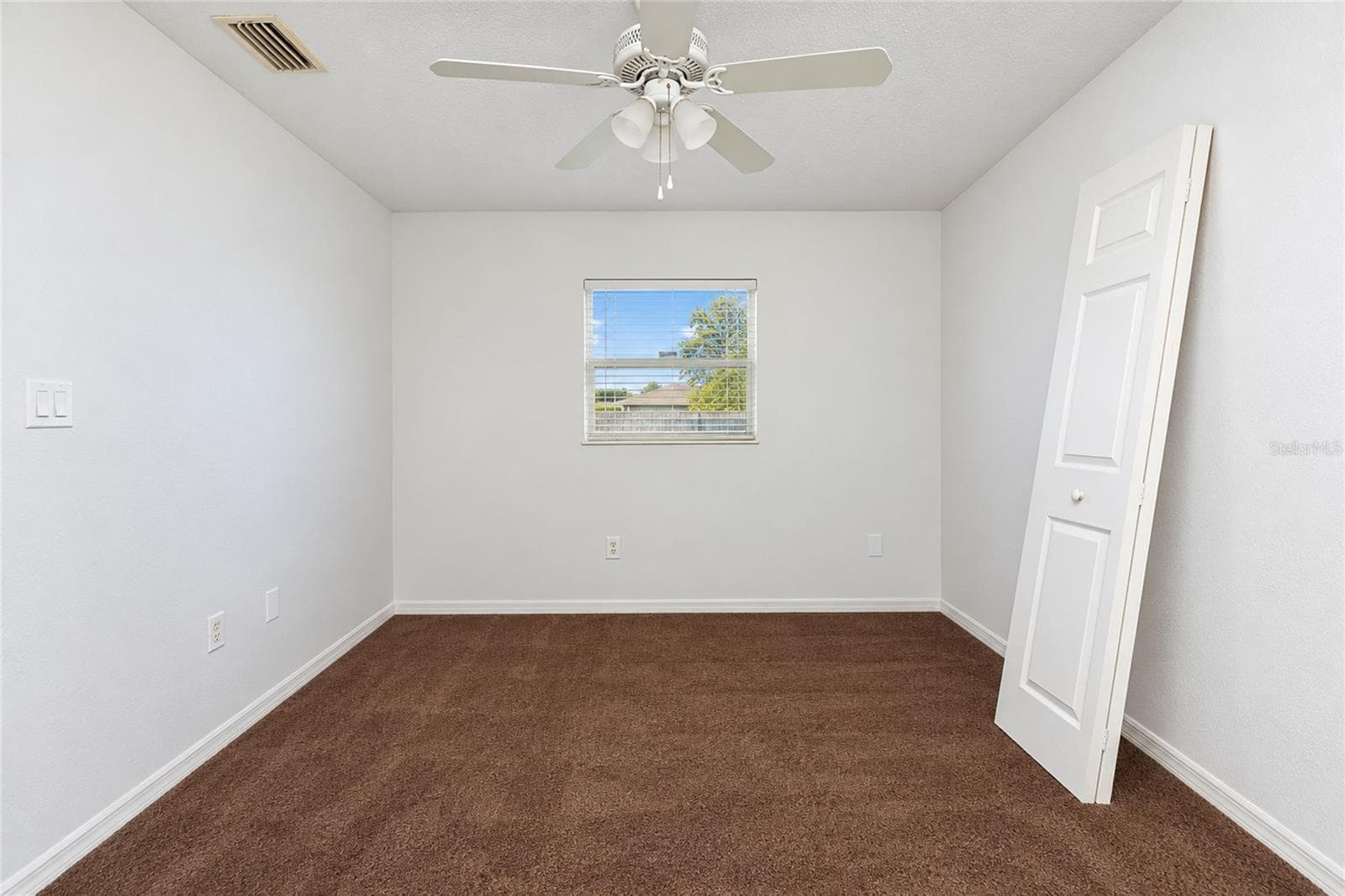 Single Family Residence at 861 POINCIANA RD, VENICE, photo 15 of 29