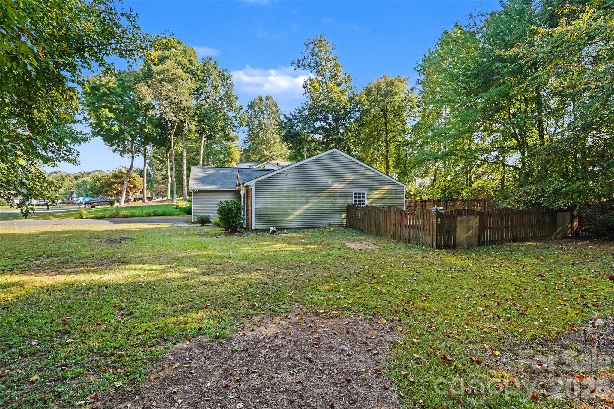 Single Family Residence at 706 White Oak Lane, Matthews, photo 29 of 30