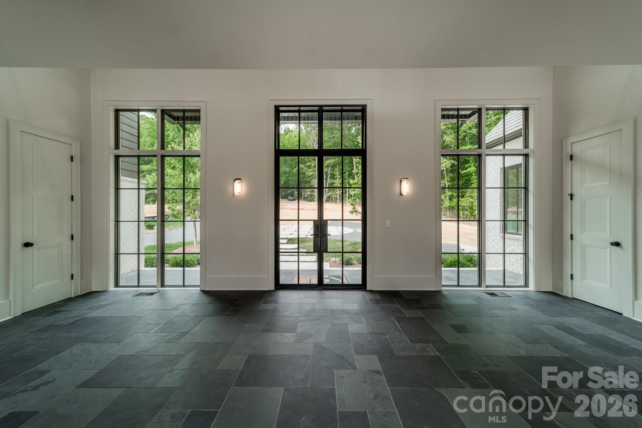 Single Family Residence at 6639 Joli Cheval Lane, Mint Hill, photo 3 of 20