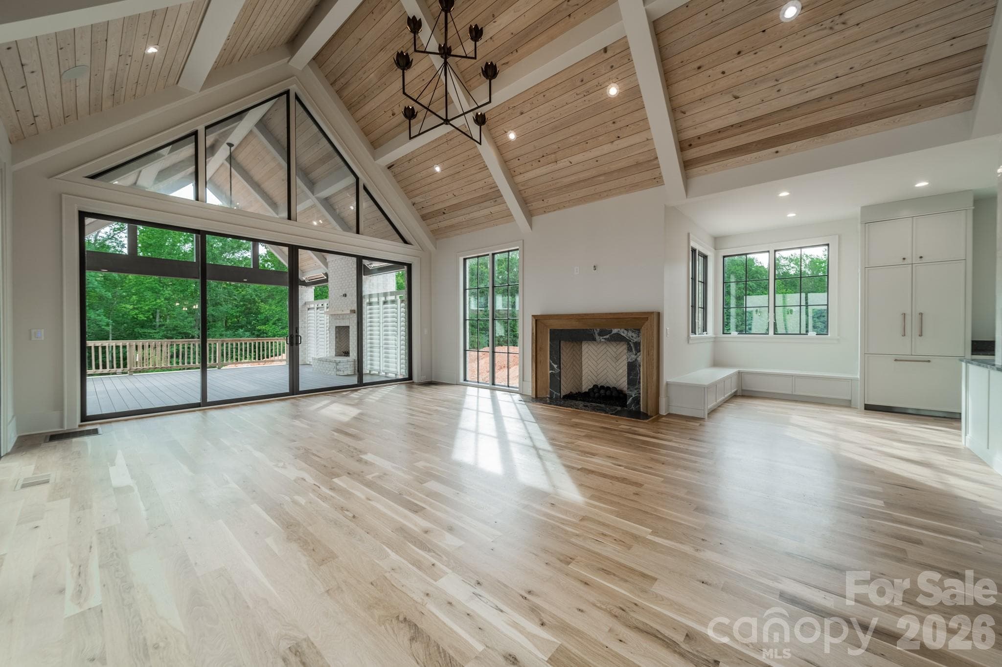 Single Family Residence at 6639 Joli Cheval Lane, Mint Hill, photo 6 of 20
