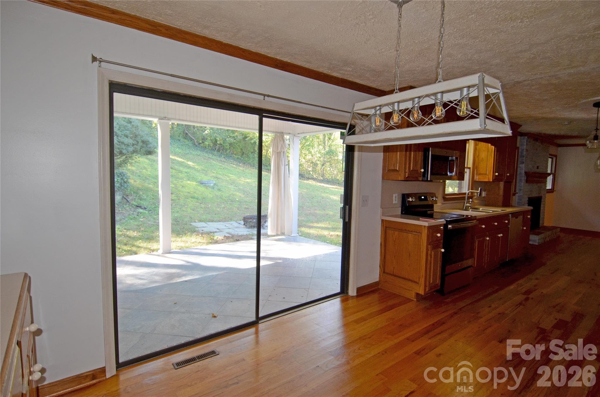 Dining - 150 Eplee Loop, Marion
