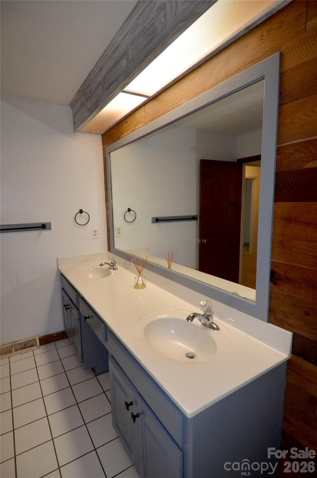 Main bath - 150 Eplee Loop, Marion