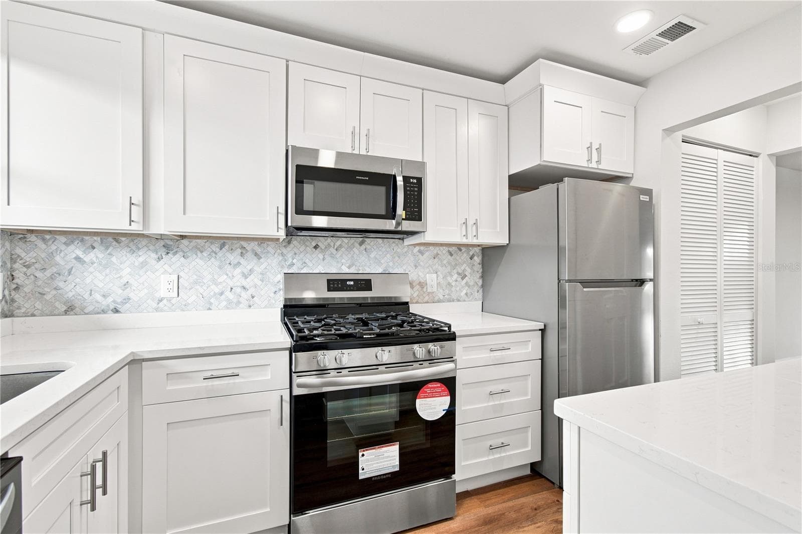Kitchen - 5955 30TH AVE S #111, GULFPORT