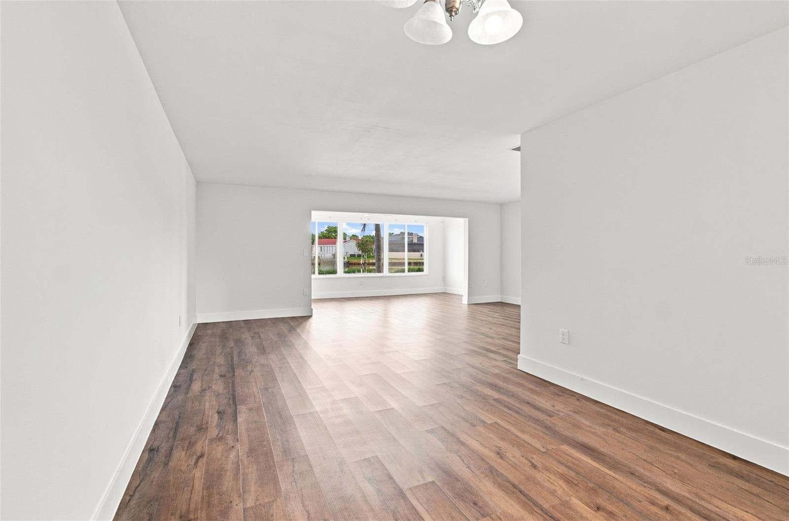 Dining - 5955 30TH AVE S #111, GULFPORT