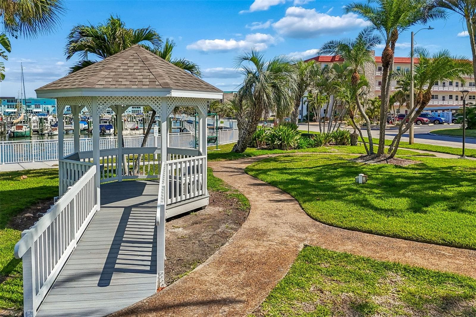 Gazebo - 5955 30TH AVE S #111, GULFPORT