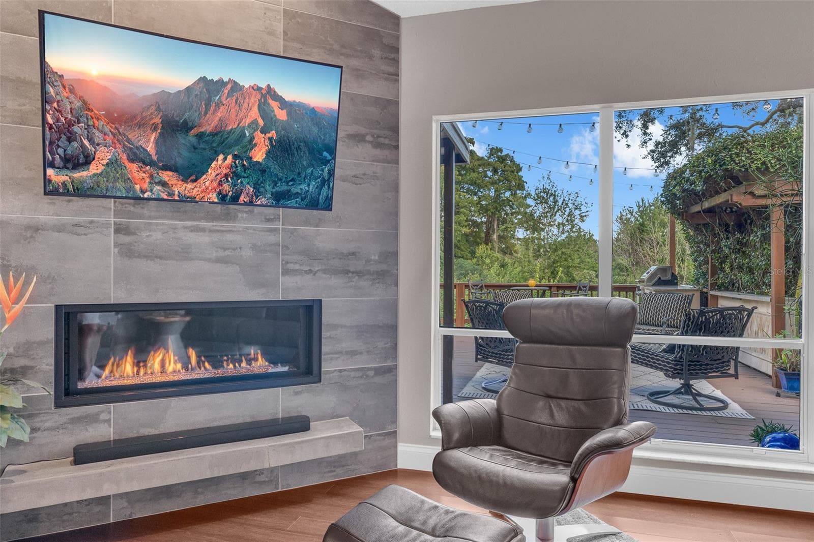 Gas Fireplace - 2887 TEMPLE TRL, WINTER PARK