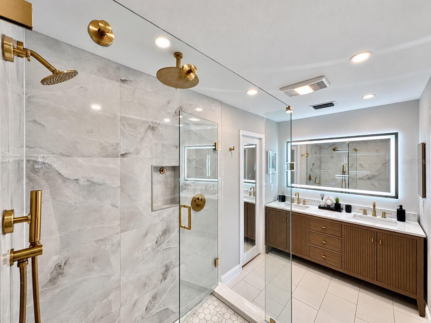 Primary Bathroom - 2887 TEMPLE TRL, WINTER PARK
