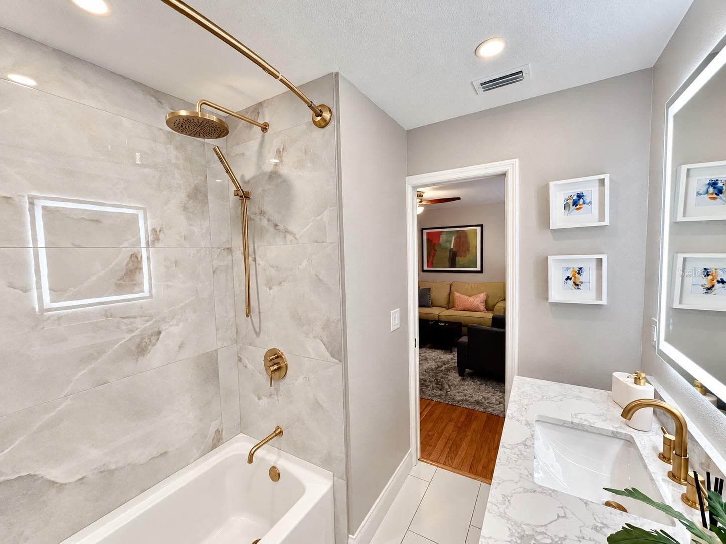 Second Bathroom - 2887 TEMPLE TRL, WINTER PARK