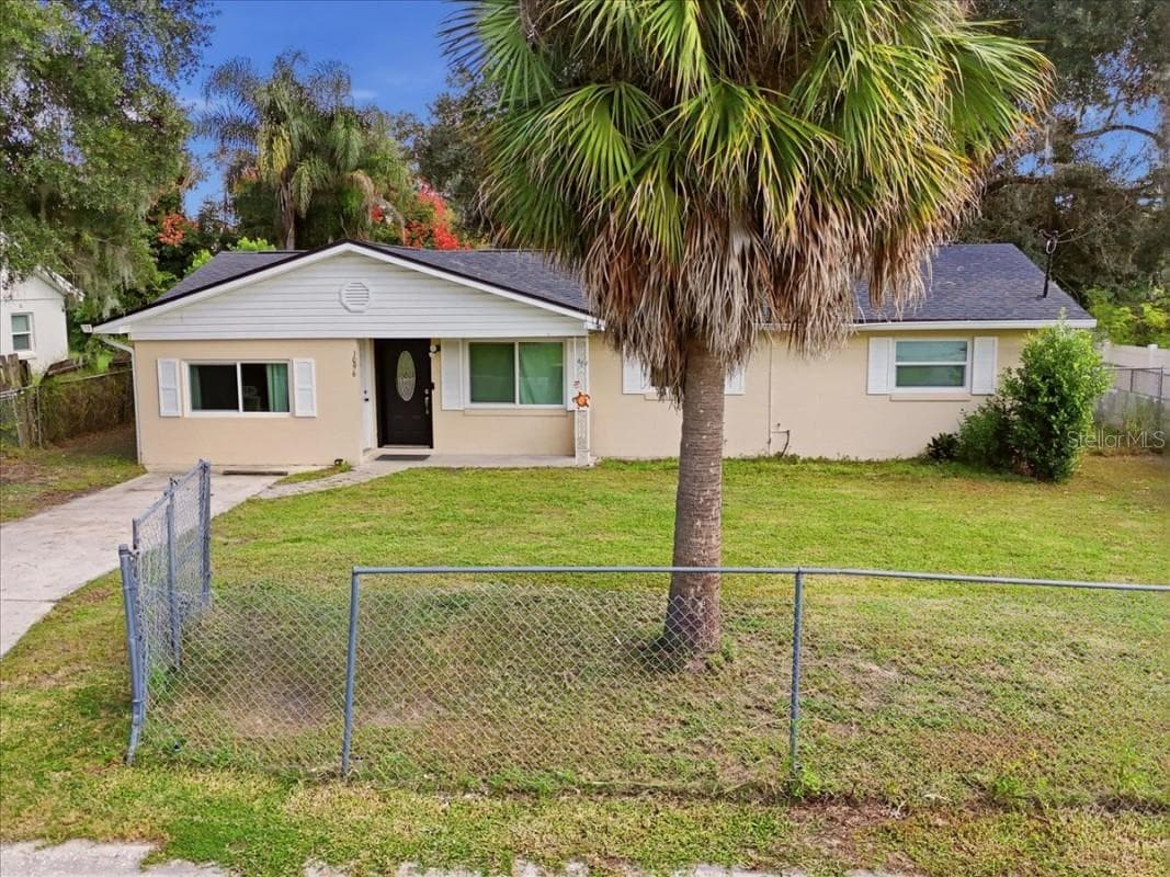 1096 CAREFREE COVE DR