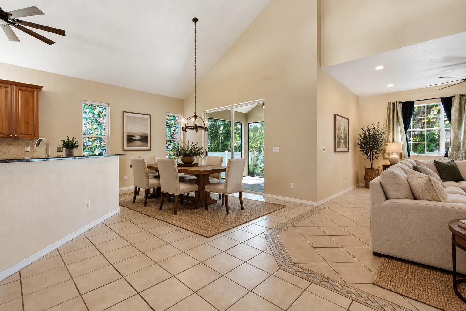 Virtually Staged - 4369 14TH WAY NE, ST PETERSBURG