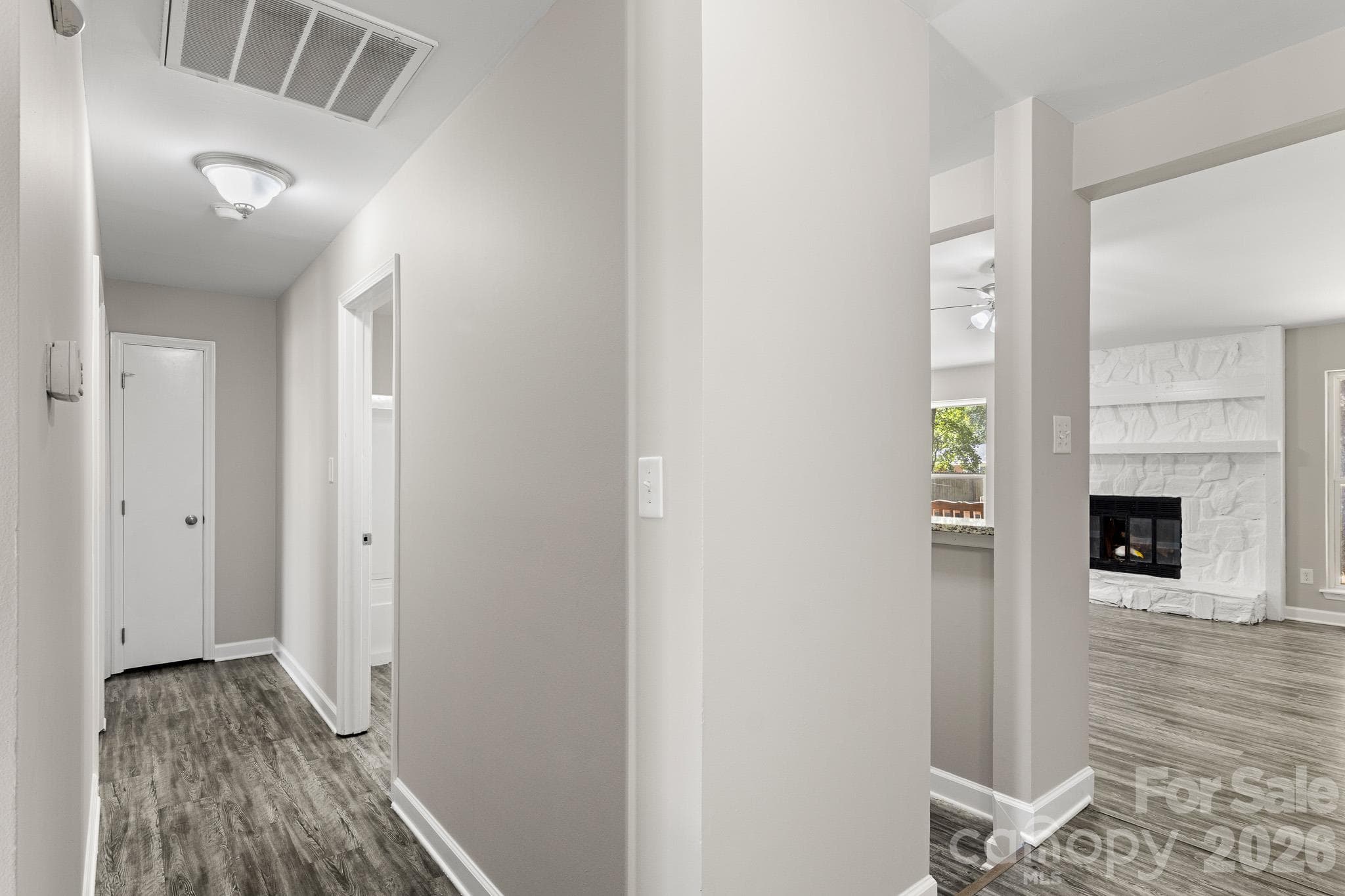 Single Family Residence at 7607 Eastbourne Road, Charlotte, photo 3 of 46