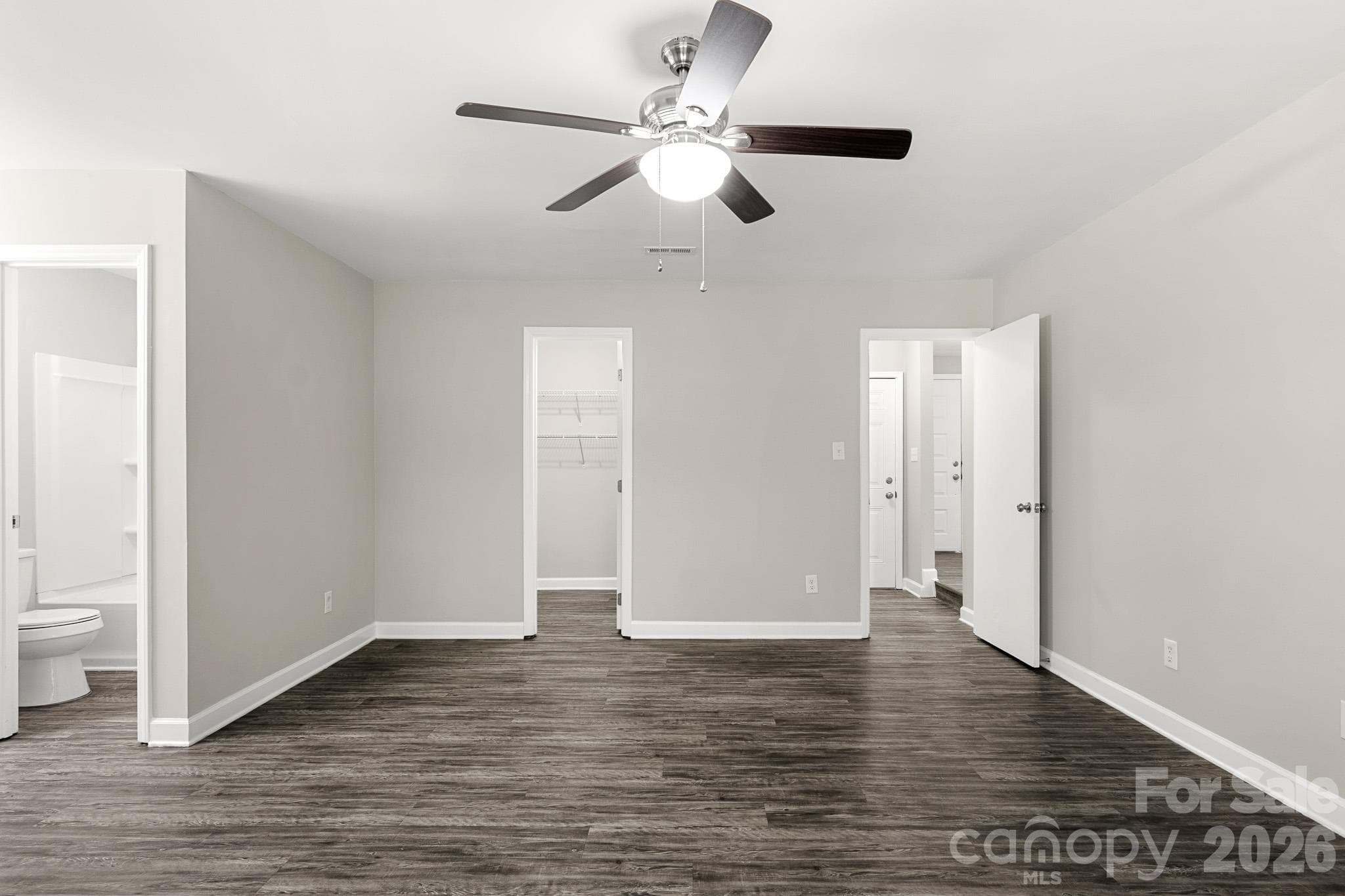Single Family Residence at 7607 Eastbourne Road, Charlotte, photo 16 of 46