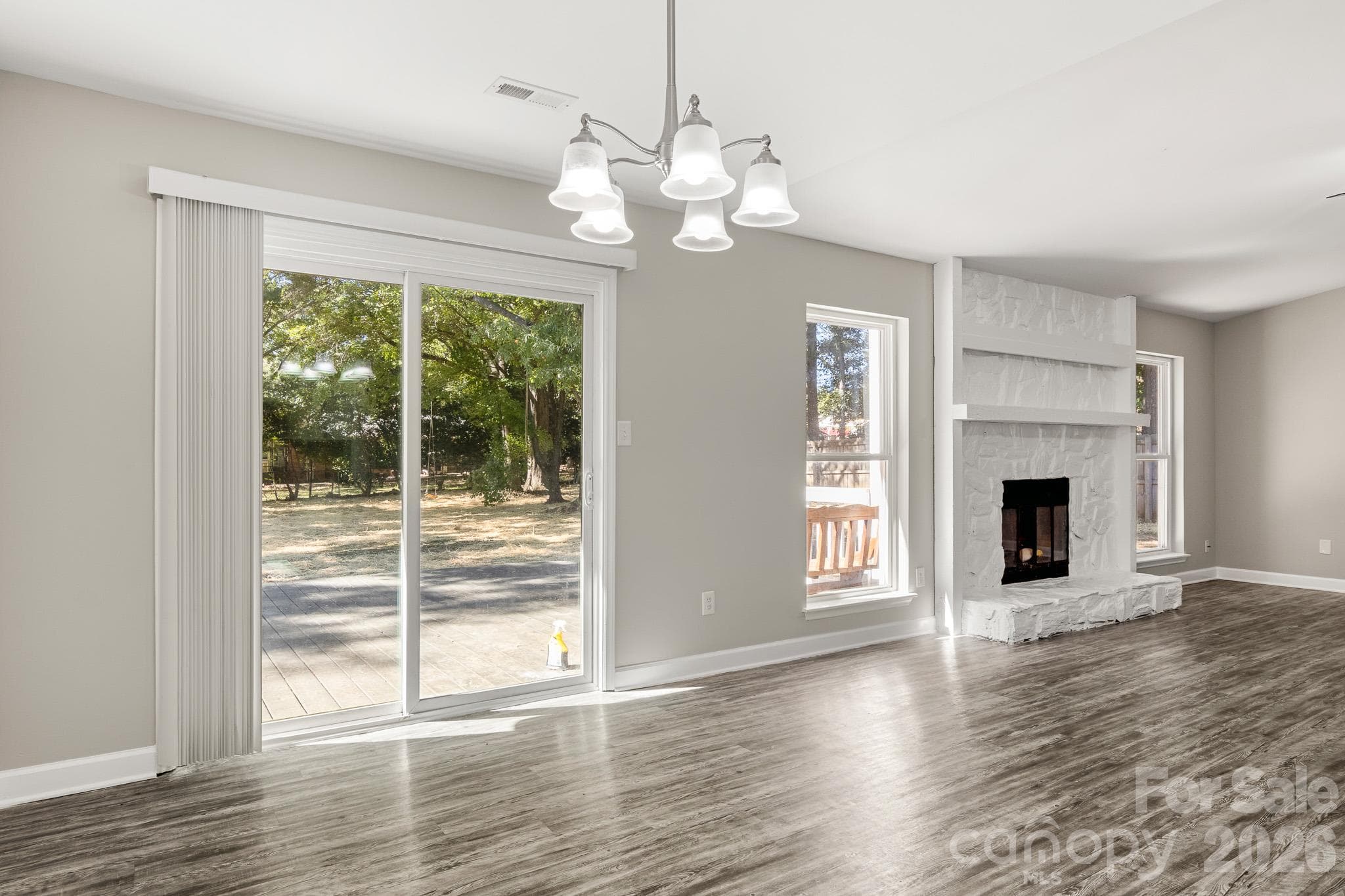 Single Family Residence at 7607 Eastbourne Road, Charlotte, photo 31 of 46