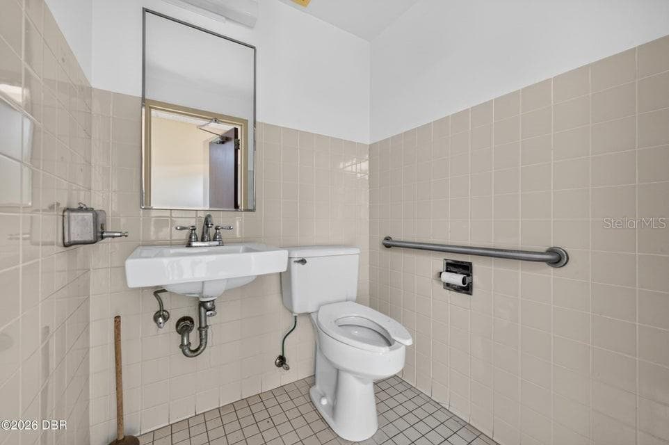 Office at 802 STERTHAUS DR #B, ORMOND BEACH, photo 24 of 25