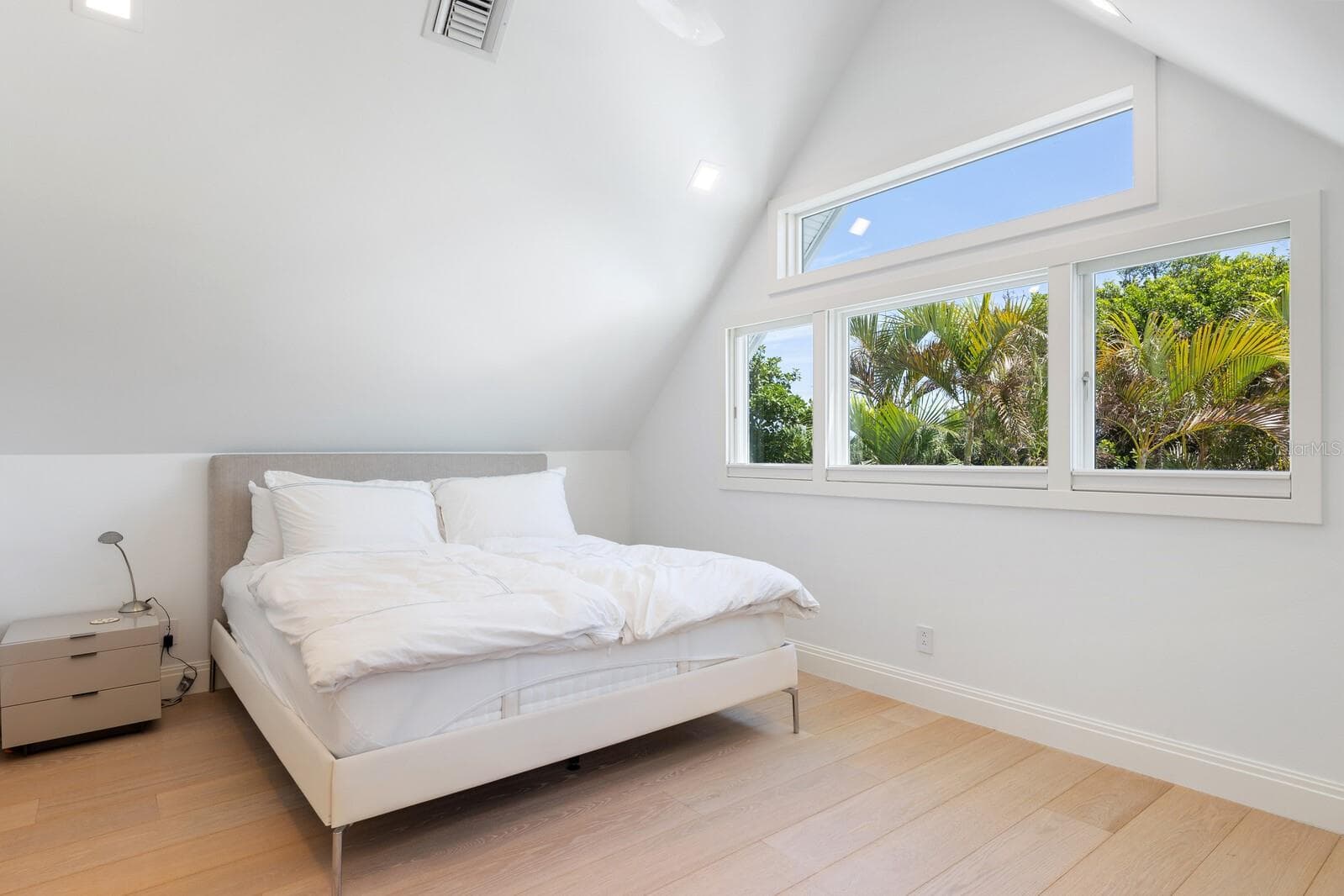 Guest Room - 2021 20TH ST W, BOCA GRANDE