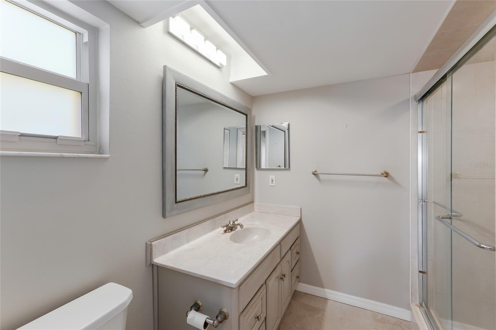 Primary bathroom - stand up shower - 204 46TH ST NW, BRADENTON