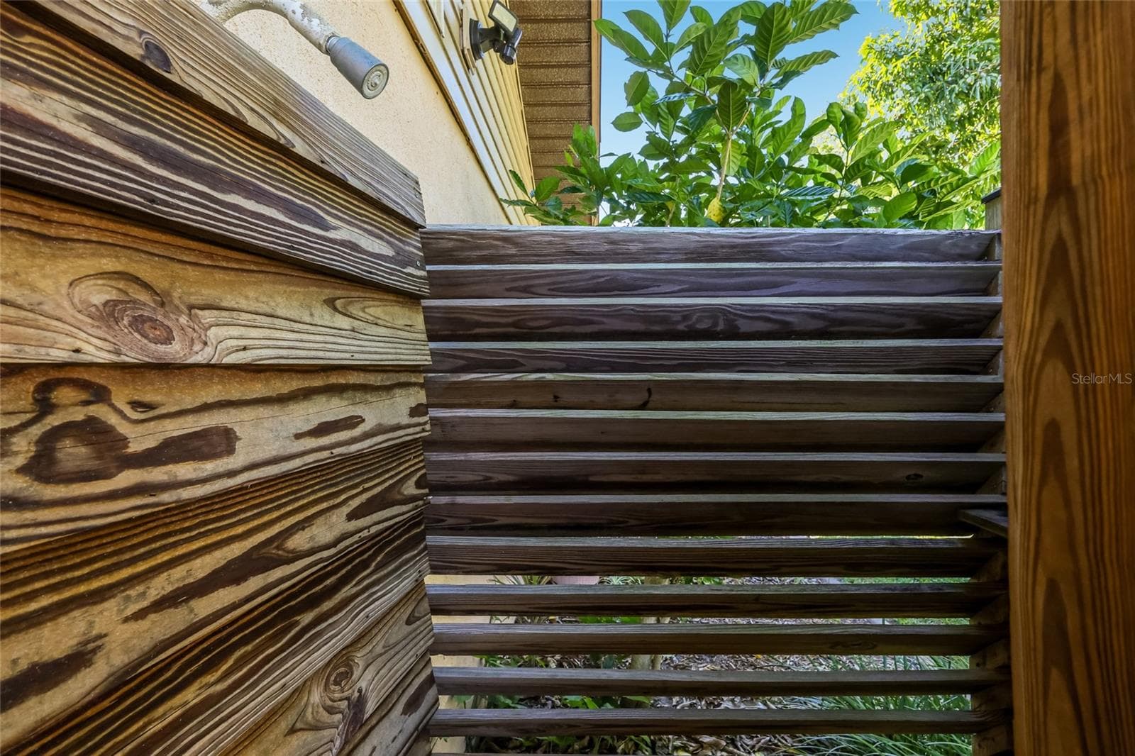 Outdoor Shower - 204 46TH ST NW, BRADENTON