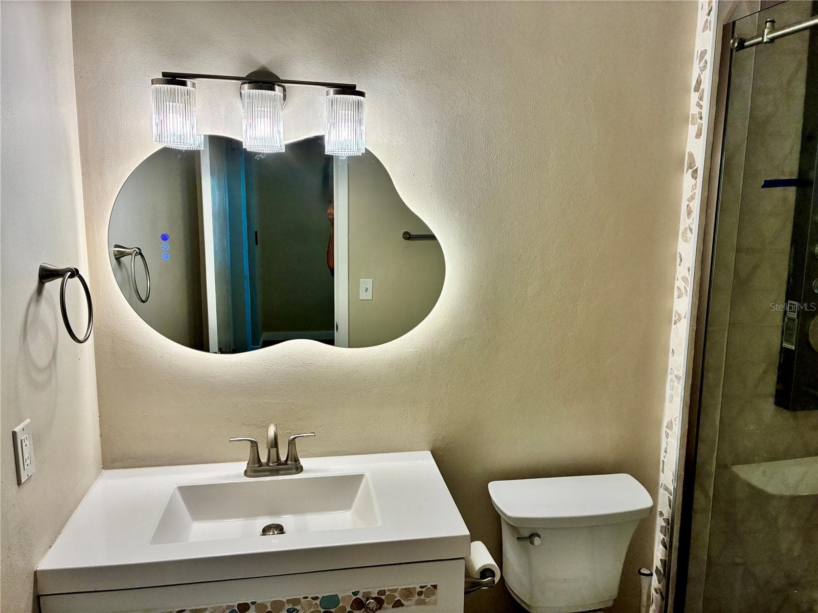 Main Bathroom - 889 SKY LOCH DR S, DUNEDIN