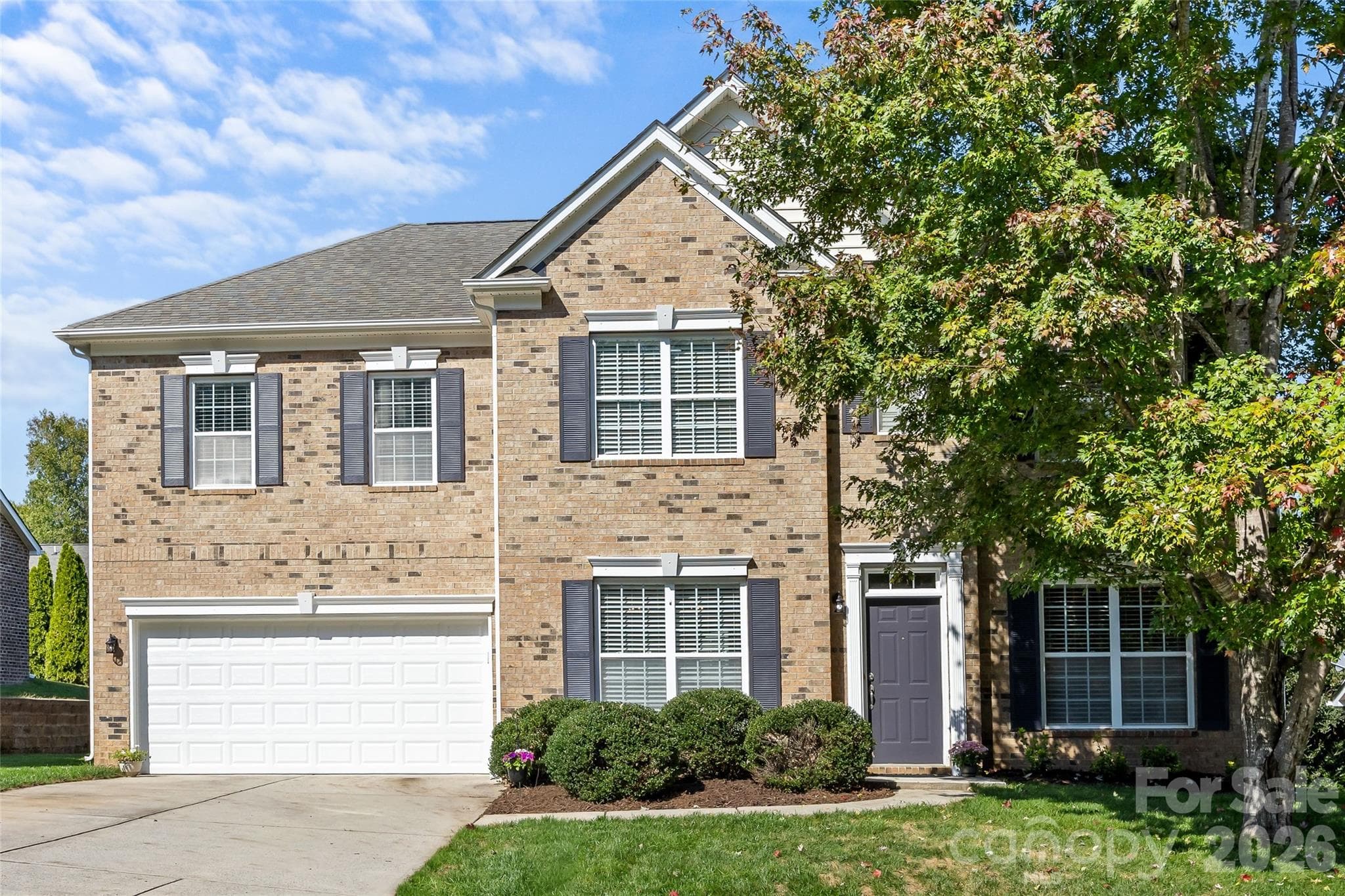 Single Family Residence at 7917 Sardis Creek Lane, Charlotte, photo 2 of 46