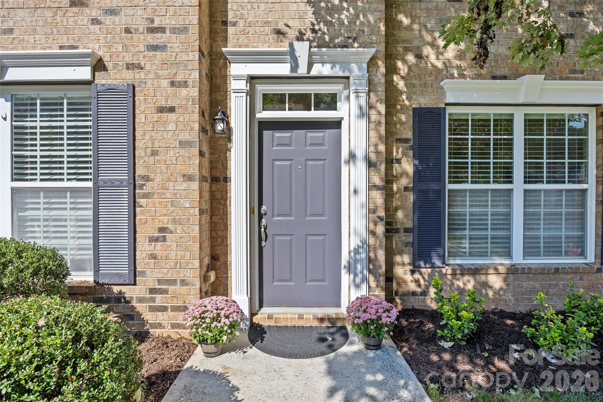Single Family Residence at 7917 Sardis Creek Lane, Charlotte, photo 3 of 46