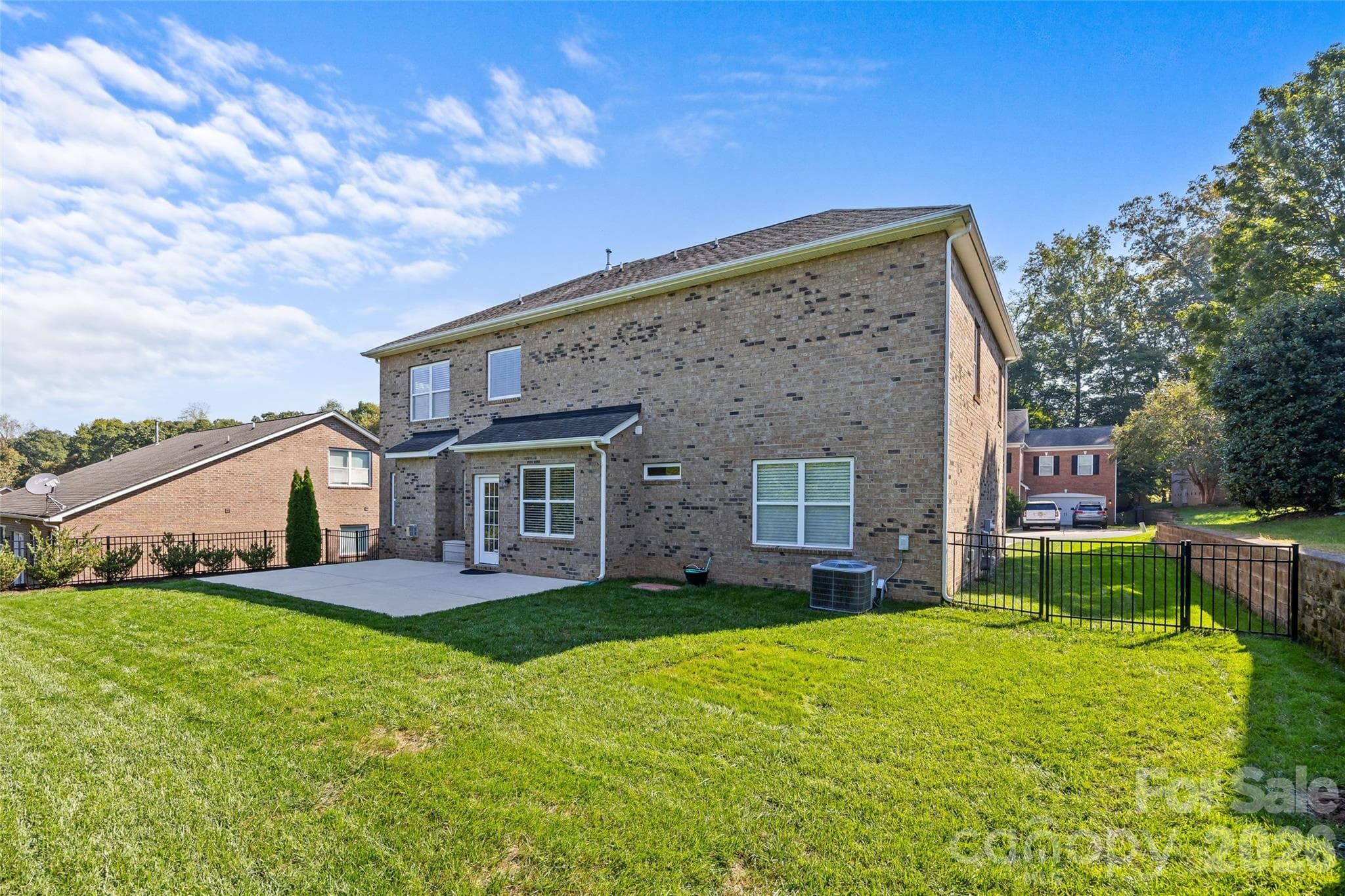 Single Family Residence at 7917 Sardis Creek Lane, Charlotte, photo 41 of 46