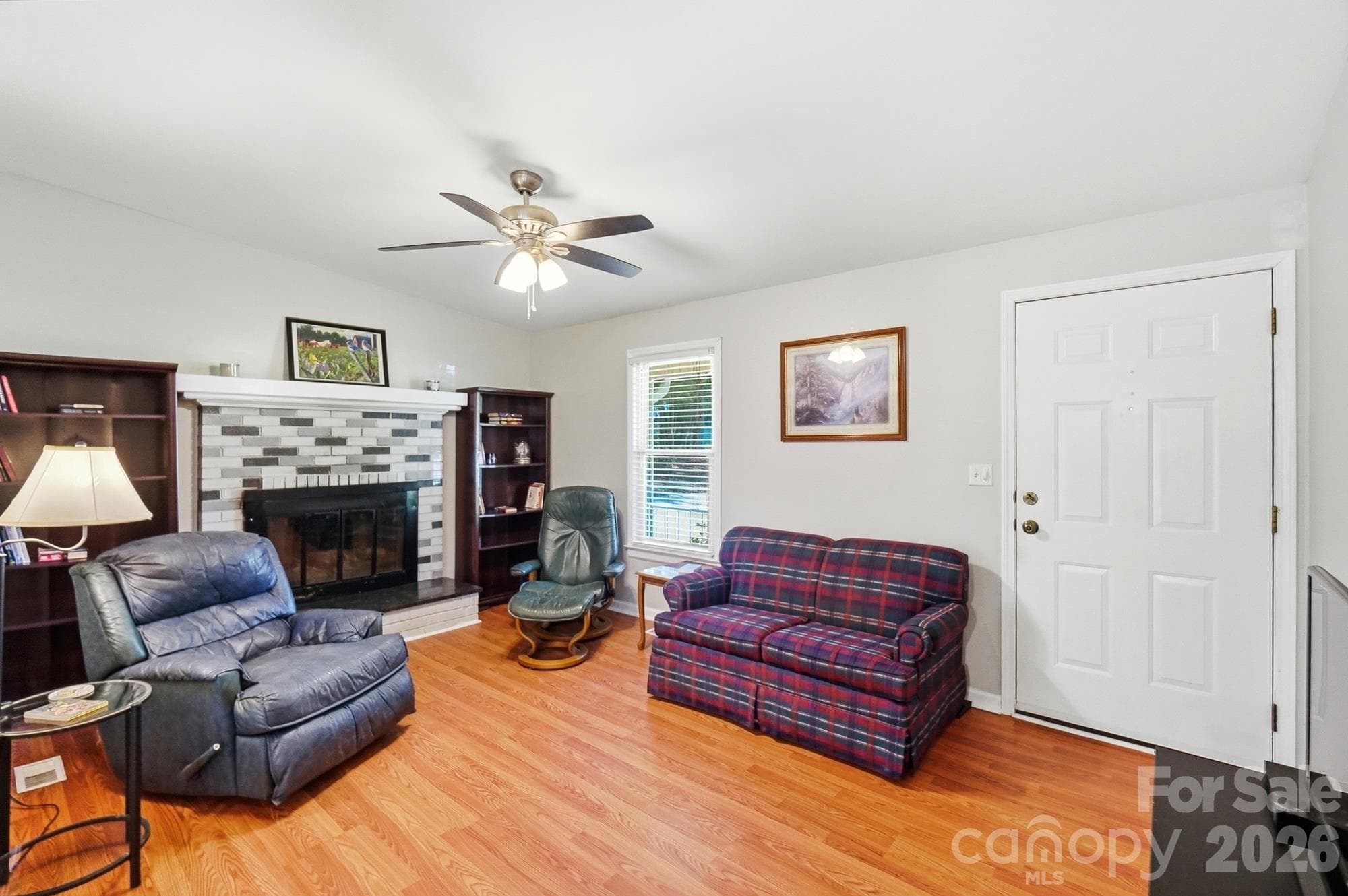 Single Family Residence at 1509 Yellowstone Court, Gastonia, photo 6 of 49
